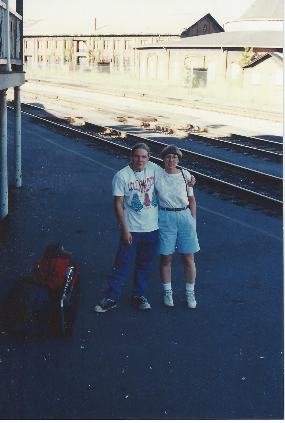 Peter and Patti at train station, 1995